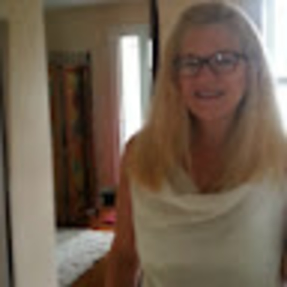 Meet your Posher, Pam